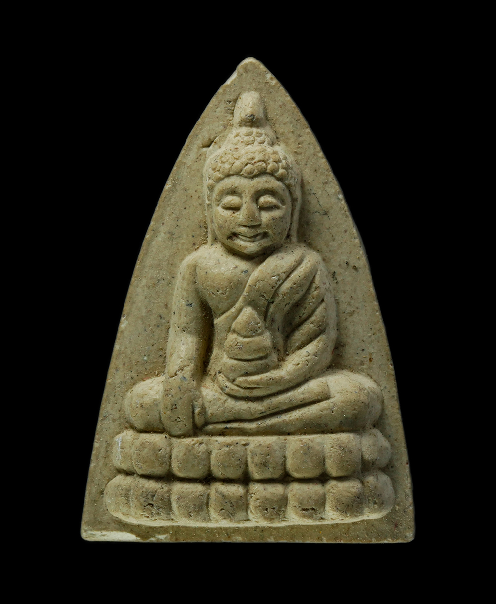 พระผงกล่องขาว17 (137)p.jpg - พระพุทโธน้อย ปี2553 วัดอาวุธวิกสิตาราม กรุงเทพฯ มวลสารพระพุทโธน้อยยุคแรกแม่ชีบุญเรือน โตงบุญเติมที่จัดสร้างเมื่อปี2494 และพระมงคลมหาลาภ ปี2499 มาเป็นส [..] | https://kamulet.in.th